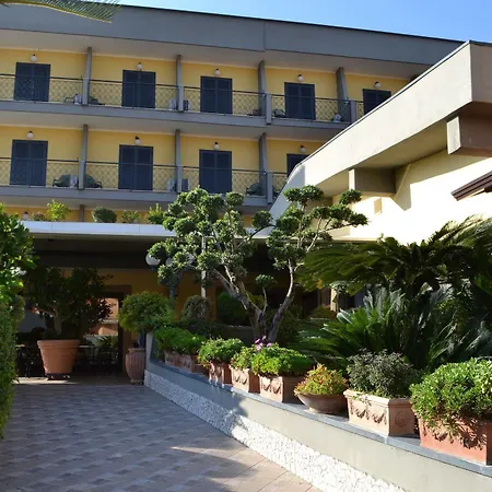 Hotel Ristorante Donato 3*